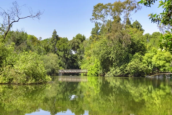 El Dorado Park Lakes, California